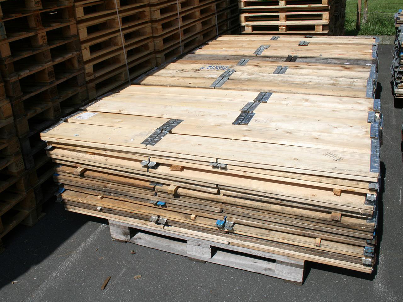 paletten-meyer-produktportfolio-gebrauchte-aufsatzrahmen-zugeschnitten
